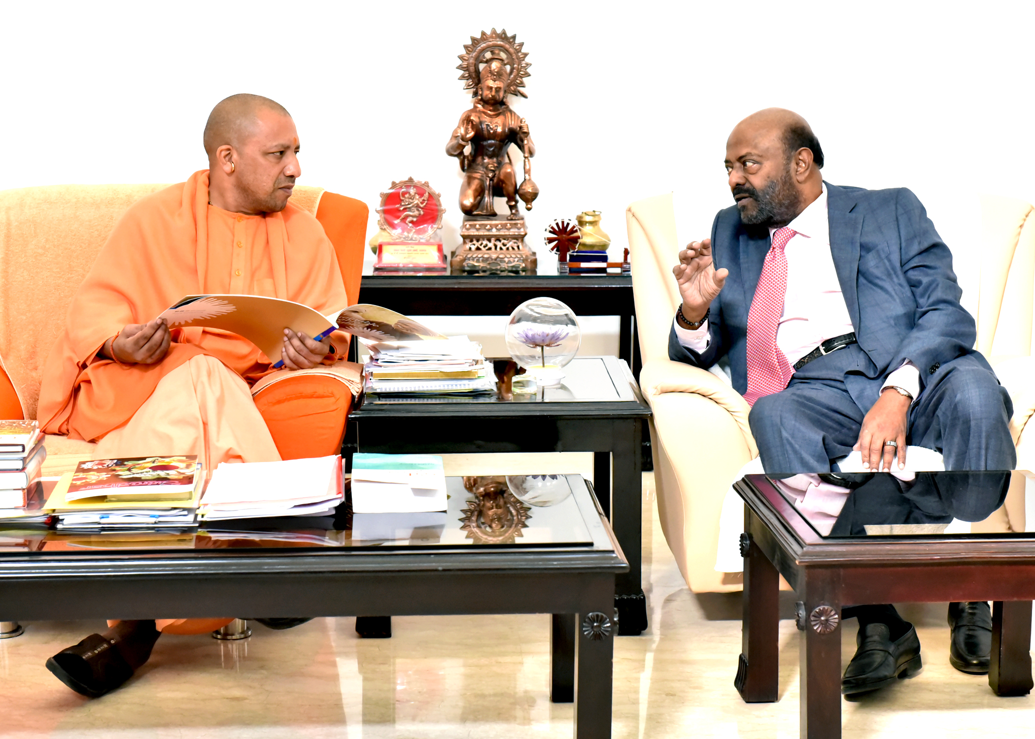 UPCM से HCL कम्पनी के संस्थापक शिव नाडर मुलाकात की
