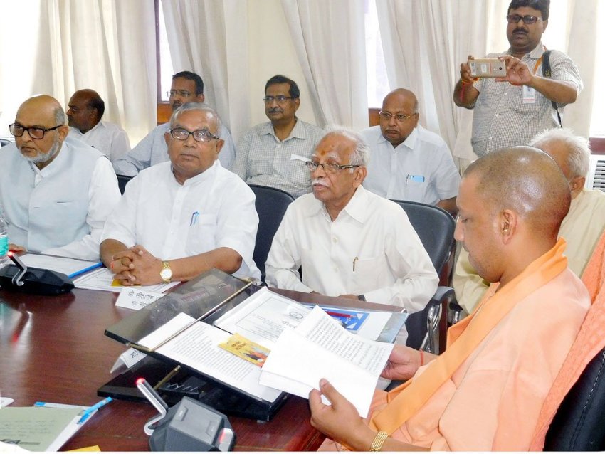 UPCM ने गोरखपुर में महापौर, नगर आयुक्त और नगर निगम के पार्षदों के साथ बैठक की
