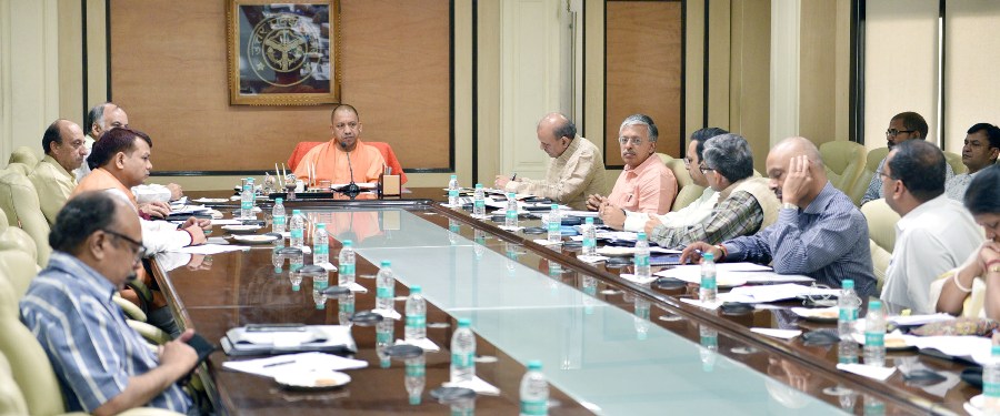 UPCM ने शास्त्री भवन में विभिन्न विभागों की फ्लैगशिप योजनाओं की समीक्षा बैठक की