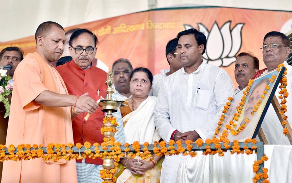 UPCM कन्नौज में स्व. राम प्रकाश त्रिपाठी की 10वीं पुण्यतिथि पर आयोजित कार्यक्रम में शामिल हुए