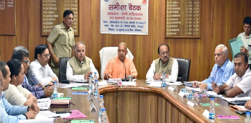 UPCM ने गोरखपुर में इंसेफ्लाइटिस और दस्तक अभियान की तैयारियों के सम्बन्ध में गोरखपुर एवं बस्ती मण्डल की समीक्षा बैठक की