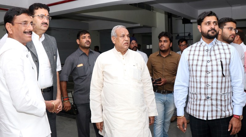 UPCM मंत्रिमंडल के खादी एवं ग्रामोद्योग मंत्री ने कहा U.P और झारखण्ड राज्य मिलकर खादी को बढ़ावा देंगे