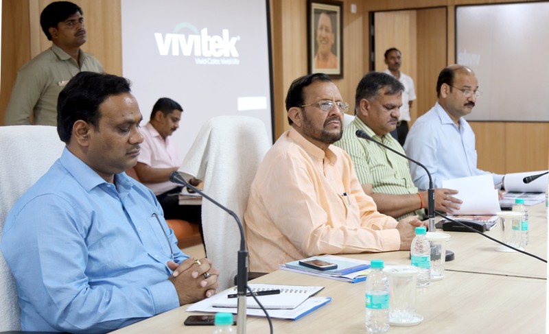 UPCM मंत्रिमंडल के नगर विकास मंत्री ने डूडा के अधिकारियों और कन्सलटेन्ट के प्रतिनिधियों के साथ समीक्षा बैठक की