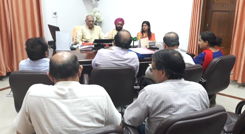 UPCM मंत्रिमंडल के सिंचाई मंत्री ने की बाढ़ से पूर्व तैयारियों की समीक्षा बैठक