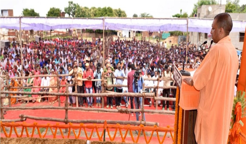 UPCM ने सांसद आदर्श गांव डोमरी का भ्रमण कर जन चौपाल लगायी