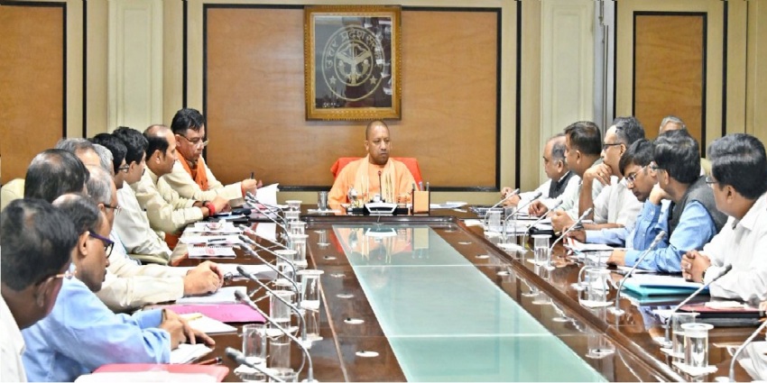UPCM ने डिफेन्स इण्डस्ट्रियल काॅरिडोर और बुन्देलखण्ड एक्सप्रेस-वे परियोजना की समीक्षा बैठक की