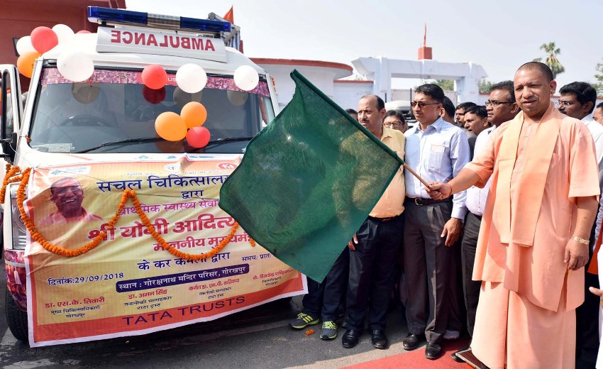 UPCM ने गोरखपुर में मोबाइल मेडिकल ट्रीटमेंट वाहनों को हरी झंडी दिखाकर रवाना किया