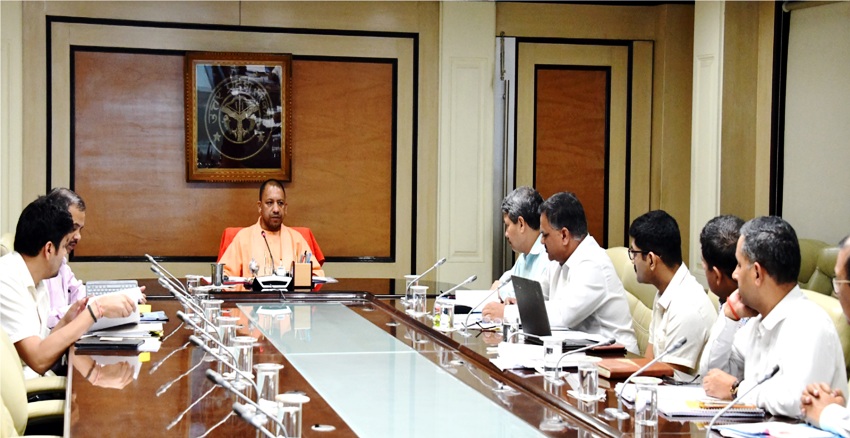 UPCM ने शास्त्री भवन में विभिन्न परियोजनाओं के कार्यों की प्रगति की समीक्षा बैठक की