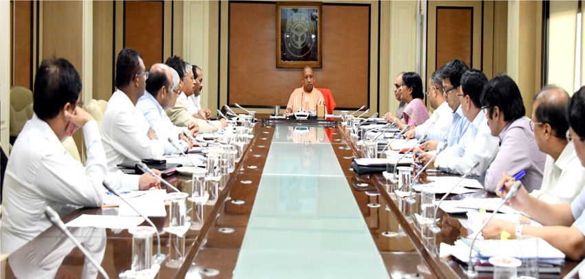 UPCM ने स्वच्छता से सम्बन्धित कार्ययोजनाओं और कानपुर की टैनरीज़ की शिफ्टिंग की प्रगति की समीक्षा बैठक की