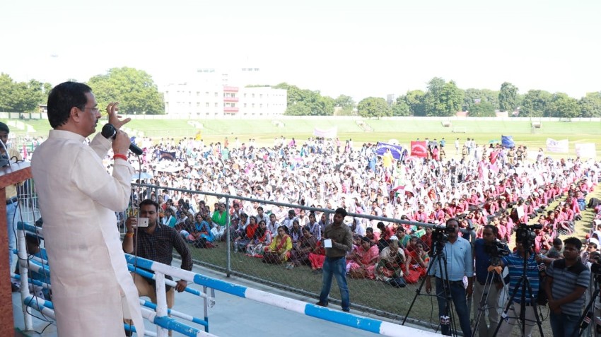 UP_Dy_CM ने महात्मा गांधी की 150वीं जयंती पर आयोजित पद यात्रा को सम्बोधित किया