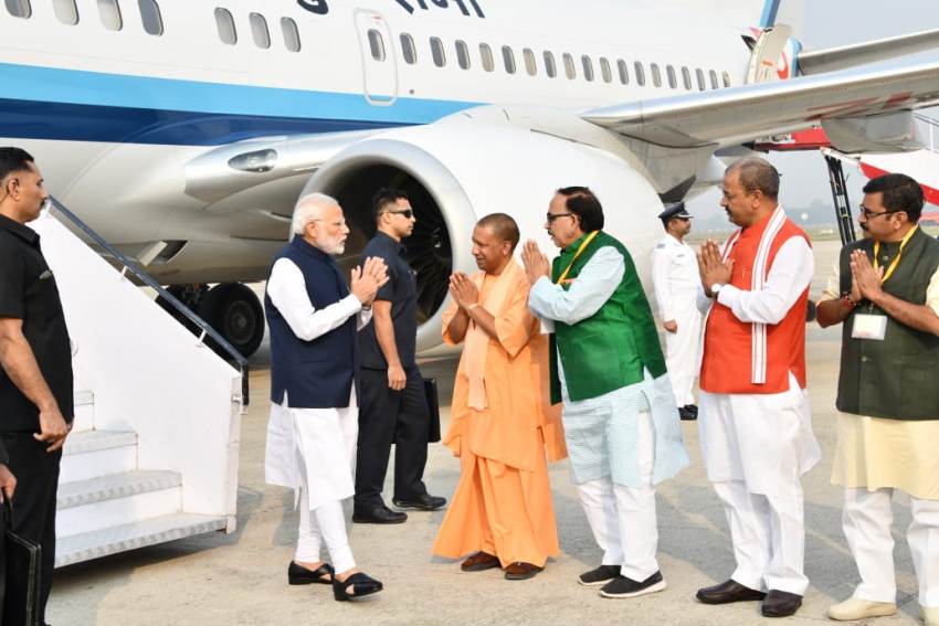 UPCM PM मोदी का वाराणसी आगमन पर स्वागत एवं अभिनन्दन करते हुए
