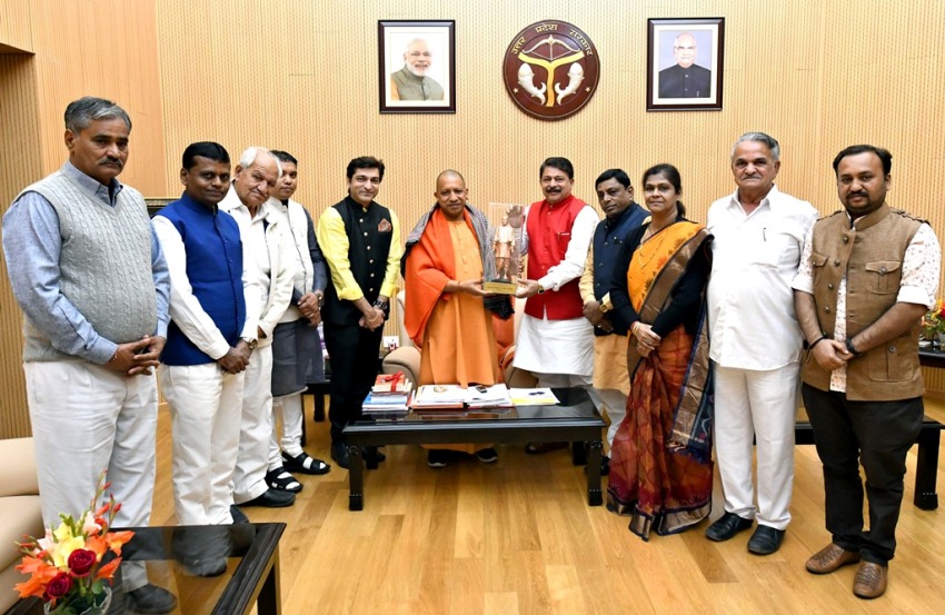 UPCM ने अपने सरकारी आवास पर गुजरात के प्रतिनिधि मंडल से भेंट की