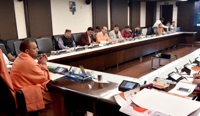 UPCM ने लोकभवन में प्रयागराज ‘कुम्भ-2019’ के प्रस्तुतीकरण के अवसर पर बैठक की अध्‍यक्षता की
