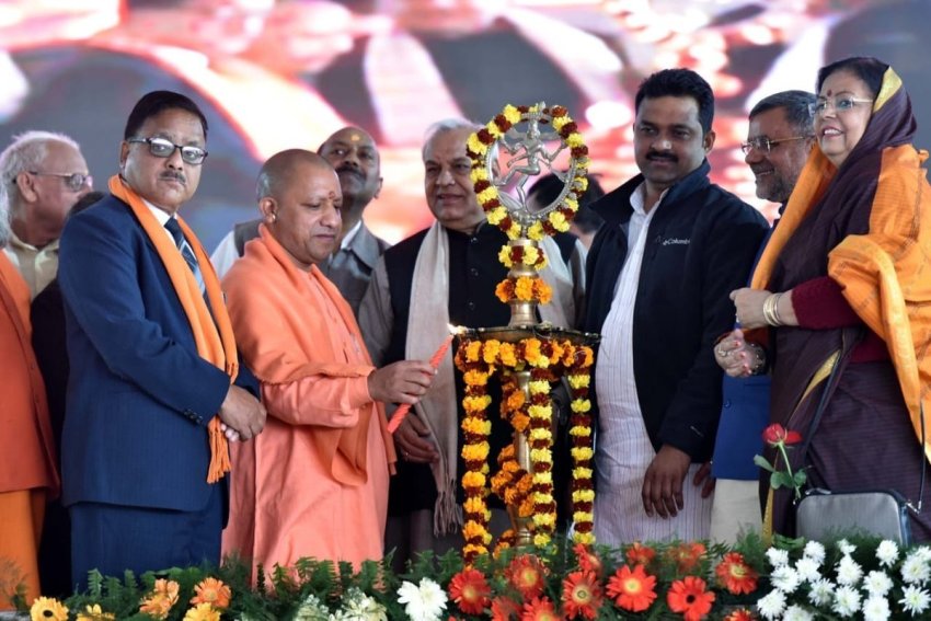 UPCM ने गोरखपुर यूनिवर्सिटी में ‘O.D.O.P’ के कार्यक्रम का दीप प्रज्ज्वलित कर शुभारम्‍भ‍ किया