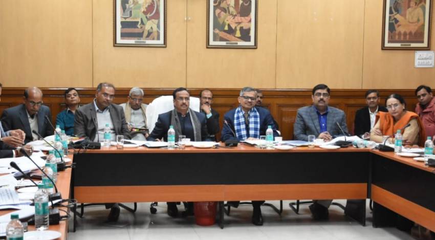 UP_Dy_CM की अध्यक्षता में उच्च शिक्षा विभाग की उच्चस्तरीय बैठक सम्पन्न