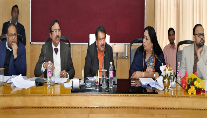 UPCM मंत्रिमंडल के मंत्री एस.पी. सिंह बघेल ने कहा चेकडेम निर्माण में गुणवत्ता का ध्यान रखा जाये