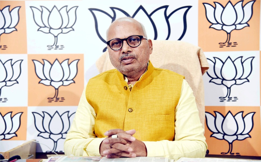 पूर्व मुख्यमंत्री मायावती के व्यक्तिवाद और परिवारवादी राजनीति का चेहरा हुआ बेनकाब : हरिश्चन्द्र श्रीवास्तव