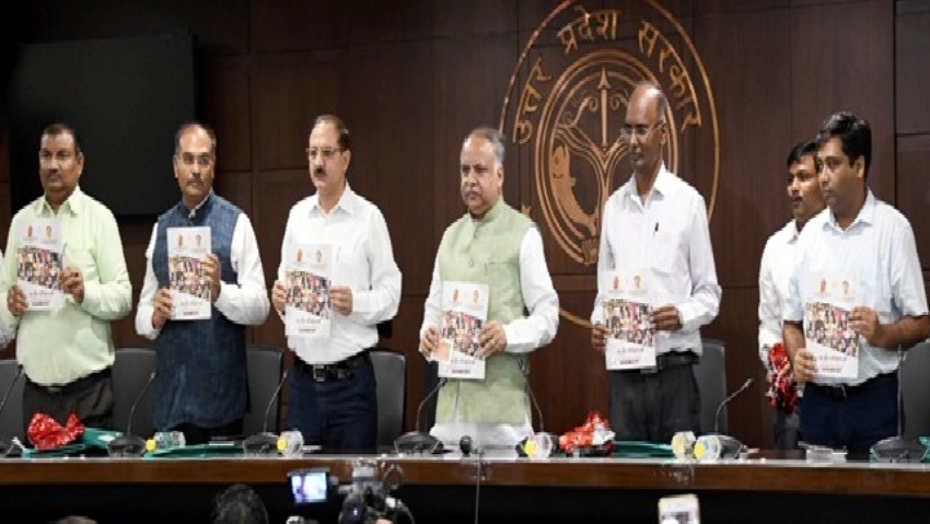 मंत्री आशुतोष टंडन ने एक वर्ष की प्राविधिक शिक्षा की उपलब्धियों के सम्बन्ध में प्रेस वार्ता का आयोजन किया
