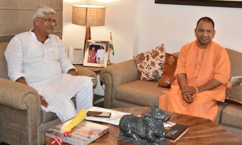 UPCM योगी ने भारत सरकार के जलशक्ति मंत्री #Gajendra_Singh_Shekhawat से भेंट की