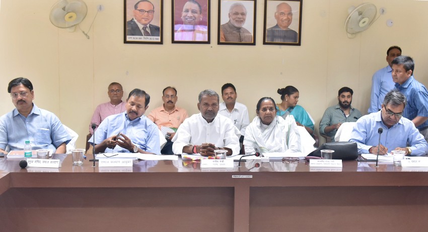 UPCM मंत्रिमंडल के समाज कल्याण मंत्री ने विभागीय योजनाओं की प्रगति की समीक्षा की