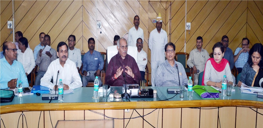 सिंचाई मंत्री ने कहा अधिकारी बाढ़ एवं सिल्ट सफाई के कार्य निर्धारित समय सीमा में पूर्ण करें
