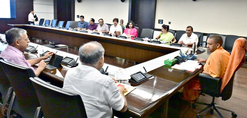 UPCM योगी आदित्यनाथ ने खाद्य सुरक्षा एवं औषधि प्रशासन विभाग के कार्यों की समीक्षा की