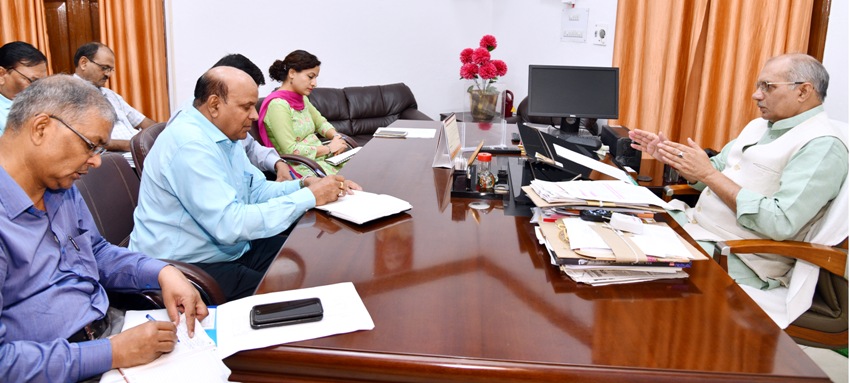 सिंचाई मंत्री धर्मपाल सिंह बोले अधिकारी बाढ़ से प्रभावित जनपदों पर नजर रखें