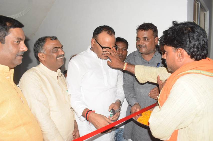 विधायी एवं न्याय मंत्री ब्रजेश पाठक ने अंबेडकरनगर में #BJP के चुनाव कार्यालय का उद्घाटन किया