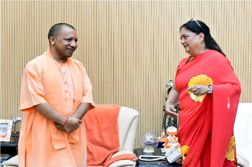 UPCM ने 4 सितंबर, 2019 को अपने आवास पर राजस्थान की पूर्व #CM वसुंधरा राजे से भेंट की
