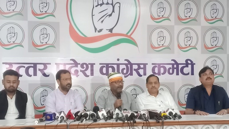 योगी सरकार के हर विभाग भ्रष्टाचार के नये कीर्तिमान बनाने में होड़ लेते नज़र आ रहे : कांग्रेस