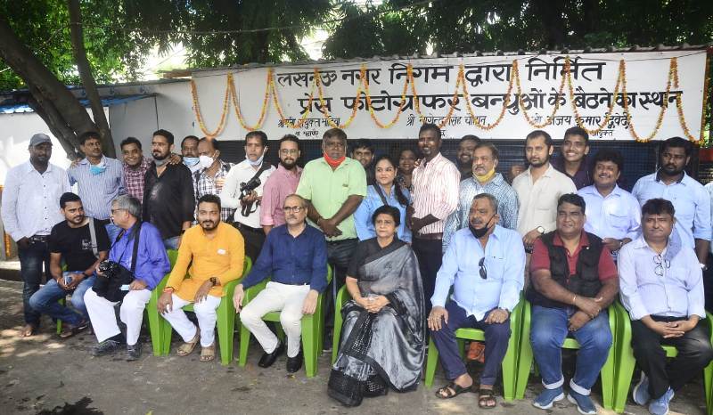महापौर संयुक्ता भाटिया ने किया 'प्रेस फोटोग्राफर बैठक स्थल' का उद्घाटन