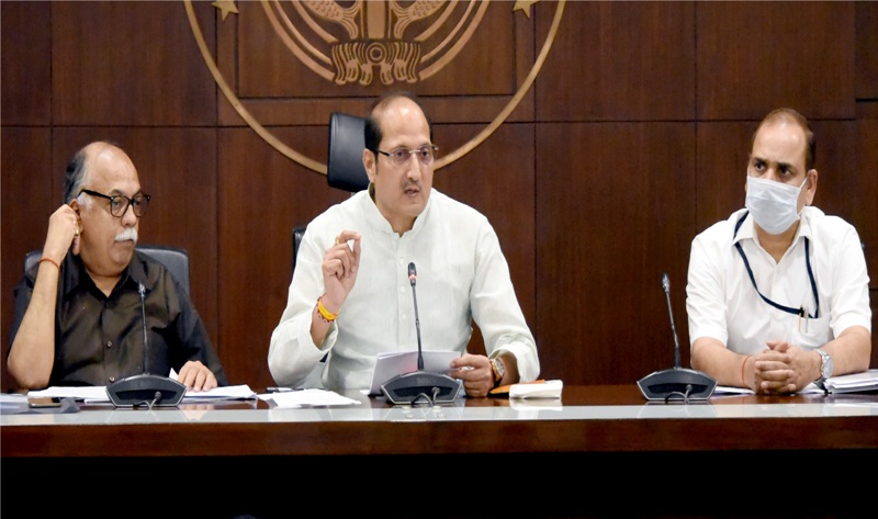 योगी सरकार के फैसलों ने यूपी में गन्ना किसानों और चीनी उद्योग दोनों की बदली सूरत