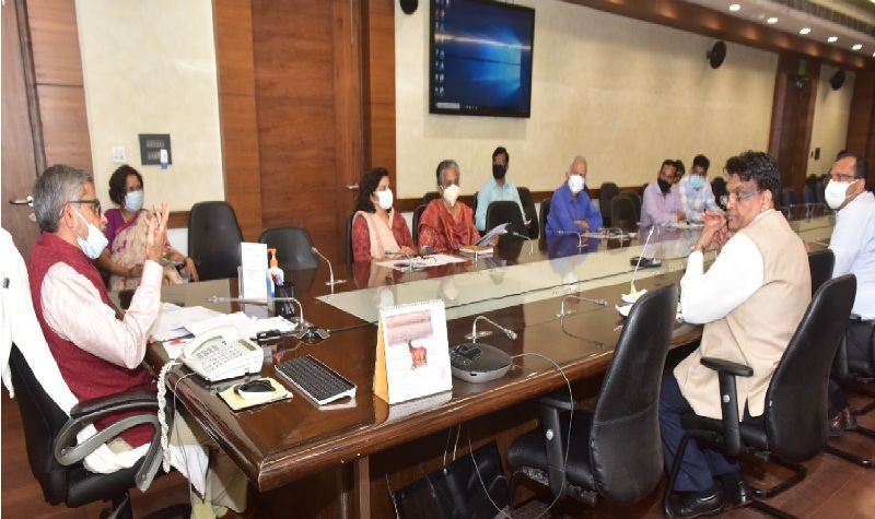 मुख्य सचिव ने मेरठ में स्पोर्ट्स विश्वविद्यालय की स्थापना की प्रगति समीक्षा की