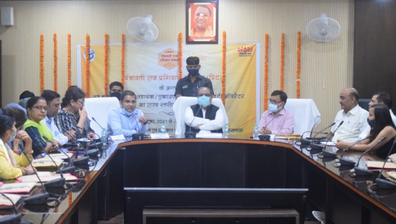 आदर्श ग्राम पंचायत बनाने में महत्वपूर्ण भूमिका निभाएं पंचायत सहायक: भूपेन्द्र चौधरी