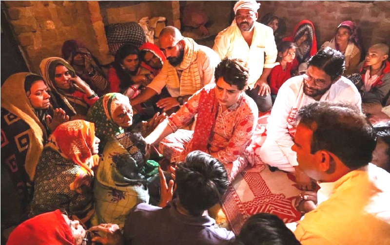 मृतक किसानों के कर्ज को कांग्रेस करेगी अदा: प्रियंका गांधी वाड्रा