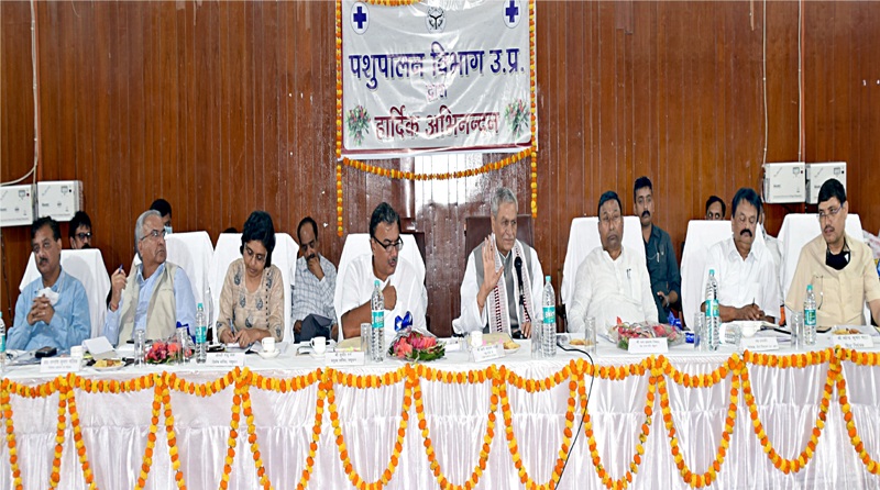 प्रत्येक न्याय पंचायत स्तर पर गो-आश्रय स्थल की व्यवस्था तत्काल सुनिश्चित के निर्देश