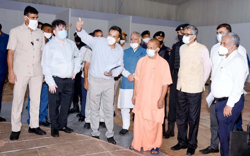मुख्यमंत्री ने लखनऊ में प्रधानमंत्री के प्रस्तावित कार्यक्रम के आयोजन स्थल का निरीक्षण किया