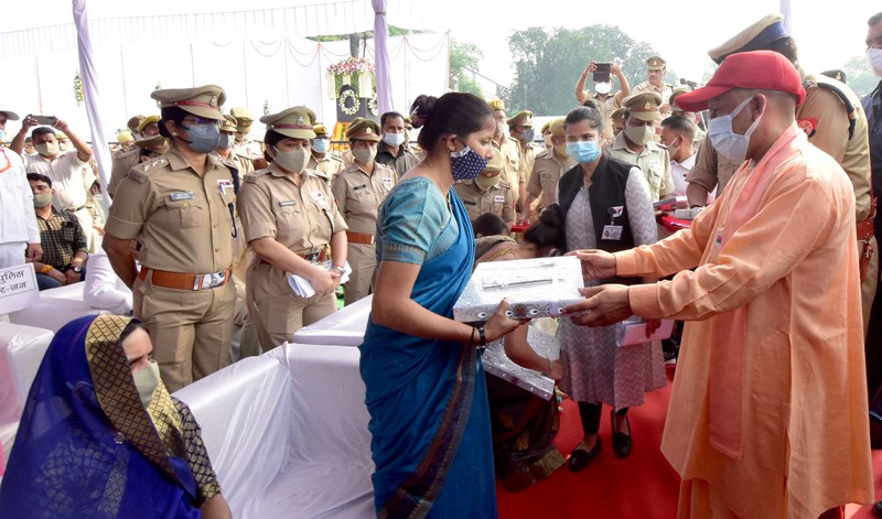 UP Police: पुलिस कर्मियों की सुख-सुविधा हेतु 15 करोड़ और कल्याण हेतु 20 करोड़ की व्यवस्था