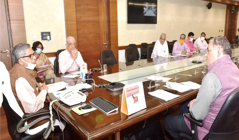 मुख्य सचिव ने आउटसोर्स कर्मचारियों की समस्याओं व सेवा प्रदाता कंपनी के खिलाफ शिकायत का लिया संज्ञान