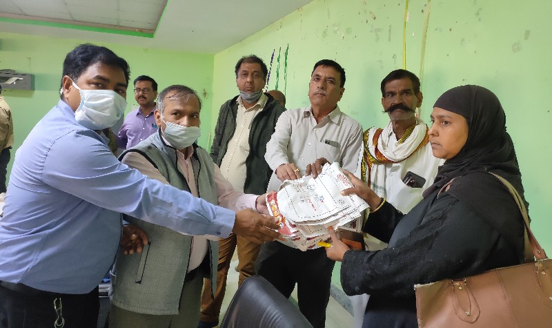 मलिहाबाद में निगरानी समिति के प्रशिक्षण का आयोजन, BDO अमित सिंह ने की बैठक