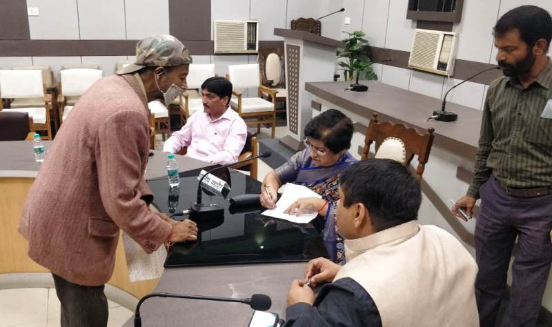 लोकमंगल दिवस में संयुक्ता भाटिया ने किया जनता की शिकायतों का निस्तारण