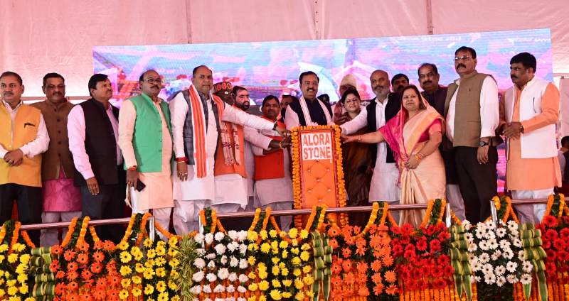 27 विकास परियोजनाओं के लोकार्पण एवं शिलान्यास से होगा बाराबंकी का विकास