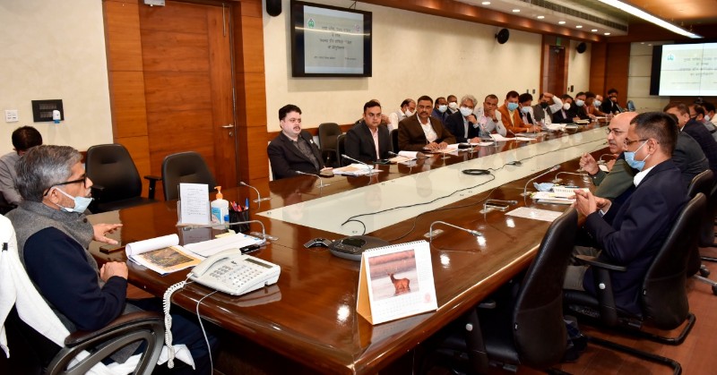 ग्रीन कॉरीडोर प्रोजेक्ट गोमती नदी के दोनों तटों पर 04 लेन सड़क निर्माण के सम्बन्ध में प्रस्तुतीकरण