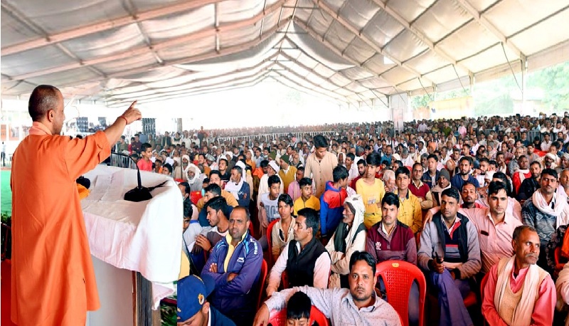 मुख्यमंत्री ने मथुरा में 201 करोड़ विकास परियोजनाओं का लोकार्पण एवं शिलान्यास किया