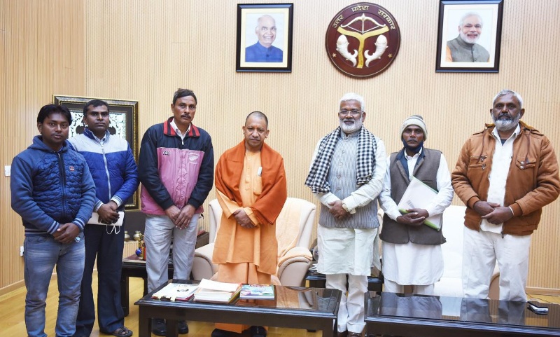 मुख्यमंत्री योगी से युवा अहेरिया समाज सेवा समितिके प्रतिनिधिमण्डल ने भेंट की