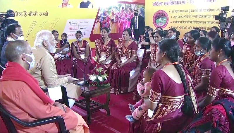 PM MODI: प्रयागराज में 43 जनपदों के 202 विकास खण्डों के टेक होम राशन संयंत्रों का शिलान्यास