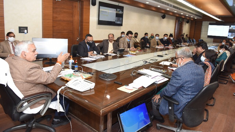 मुख्य सचिव ने अवस्थापना एवं औद्योगिक विकास सेक्टर की योजनाओं की समीक्षा की