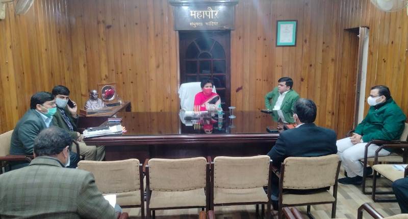 सफाई और ओमिक्रोन के चलते महापौर संयुक्ता भाटिया ने कसे इकोग्रीन के पेंच