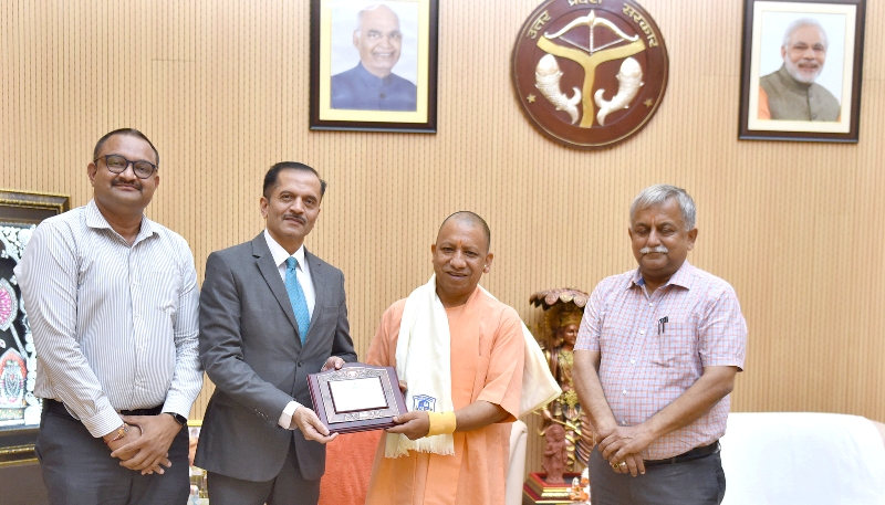 UPCM Yogi से गुजरात के गाँधीनगर राष्ट्रीय रक्षा विश्वविद्यालय के कुलपति बिमल एन. पटेल ने भेंट की