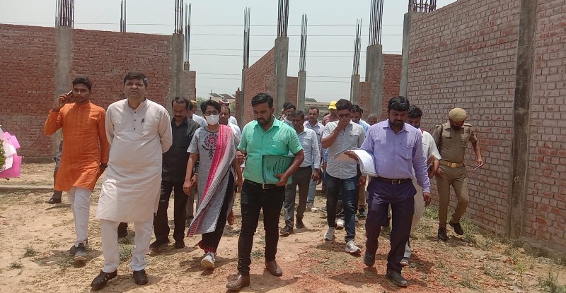 प्राविधिक शिक्षा मंत्री आशीष पटे ने निर्माणाधीन आई0टी0 इंजीनियरिंग कालेज का किया निरीक्षण